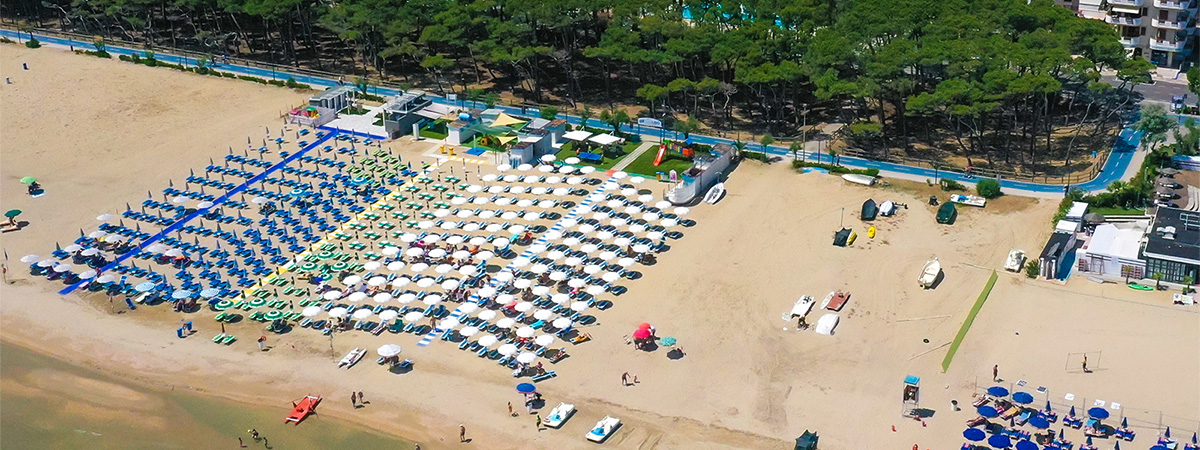 albergo con spiaggia alba adriatica